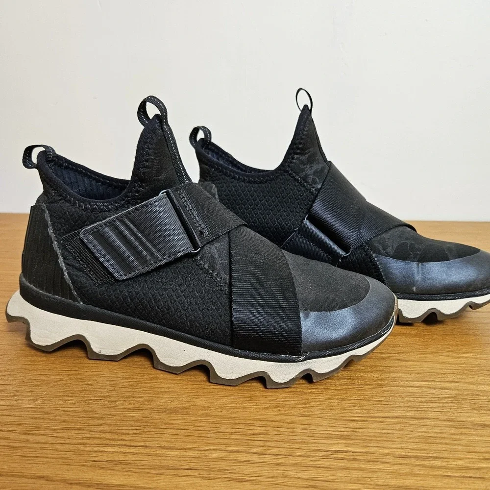 Sorel Kinetic Impact Strap Sneakers Black NL3374-01C Women's‎ 7.5 Slip-On